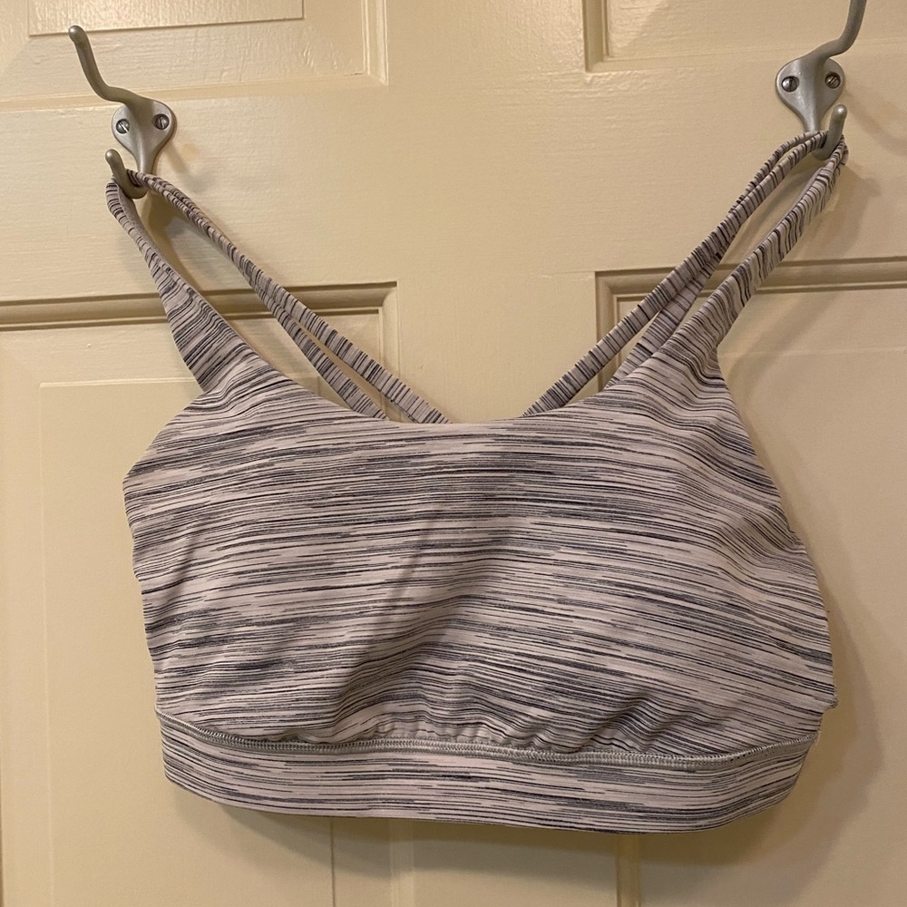 Lululemon energy bra size 8